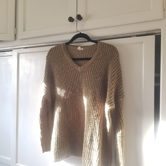 Ecote Olivia V-Neck Pullover Sweater - Picture 6 of 8